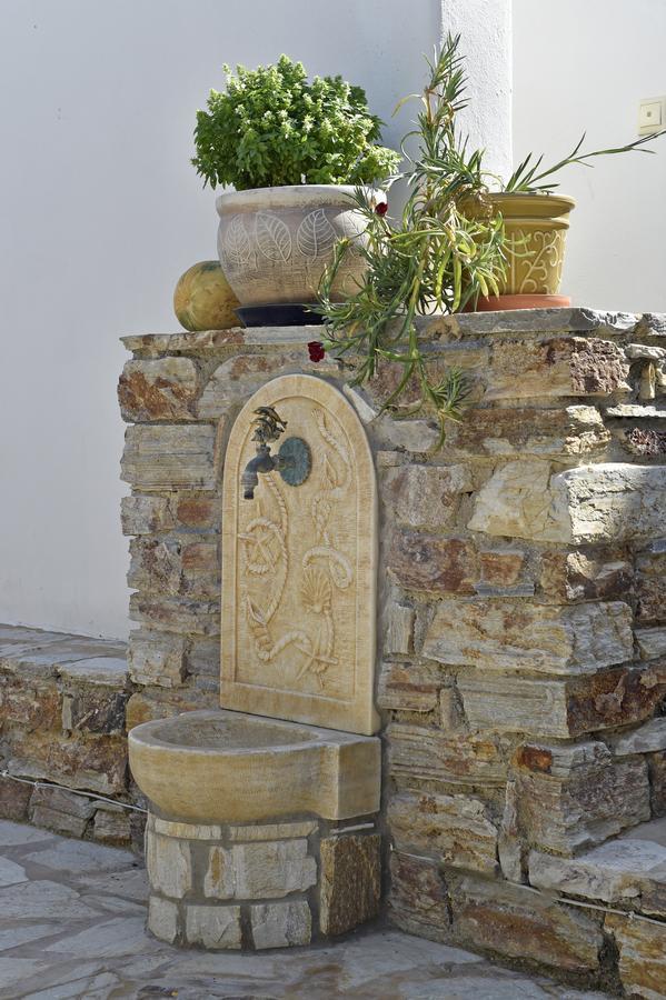Hippocampus Studios Antiparos Buitenkant foto
